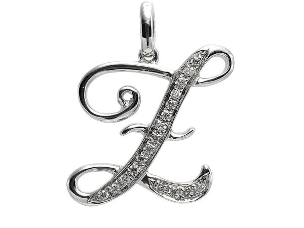 18K white gold diamond pendant, front view 18K white gold diamond pendant, front view